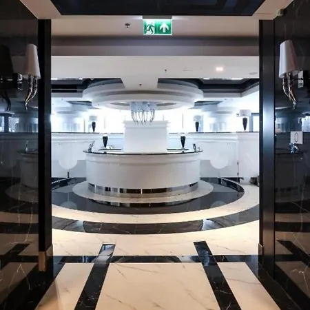 Hanza Tower Silver Jacuzzi Sauna Pool *