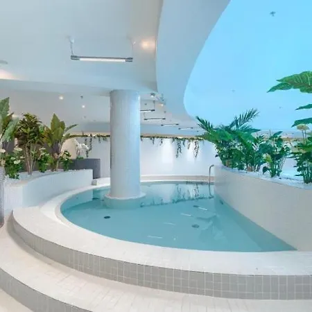 Hanza Tower Silver Jacuzzi Sauna Pool *